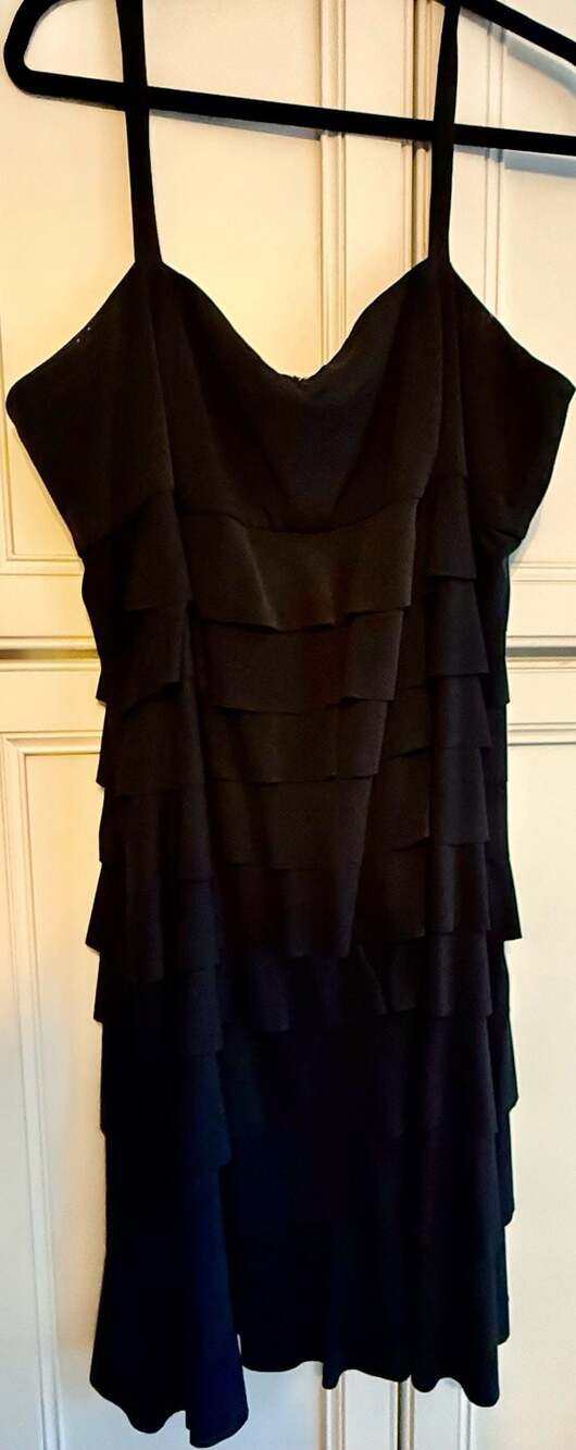 Dressbarn Woman Collection Black Tiered Ruffle Sleeveless Dress Size 18W
